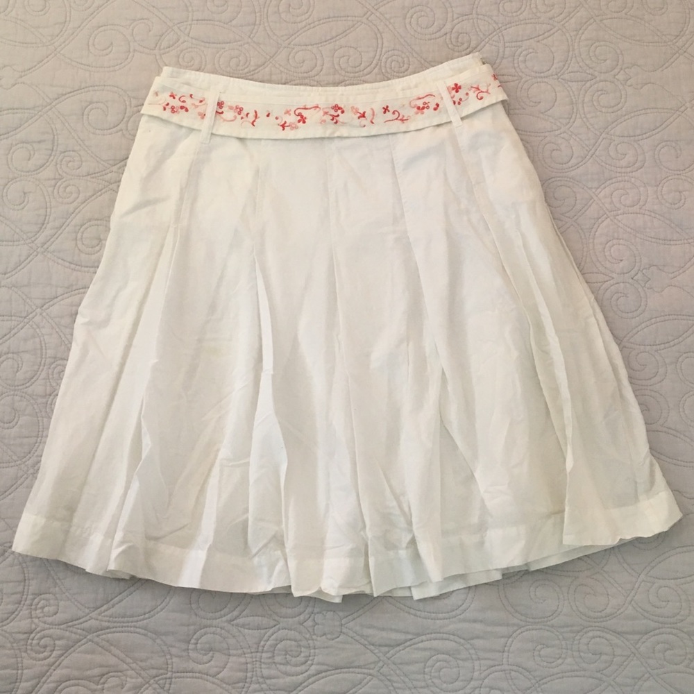 DKNY white twirly skirt